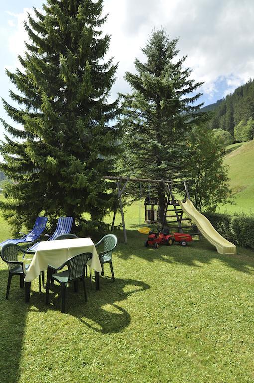 Ferienwohnungen Bailom Elbigenalp Bilik gambar